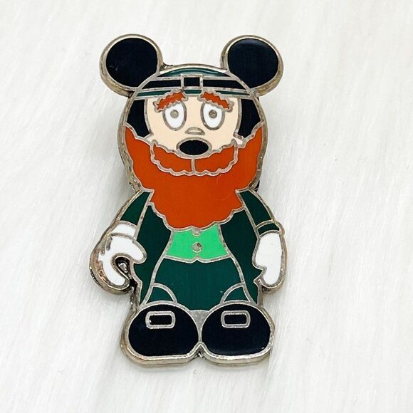 🔮 5/$25 Disney Vinylmation St.‎ Patrick's Day Leprechaun Pin - Picture 1 of 3
